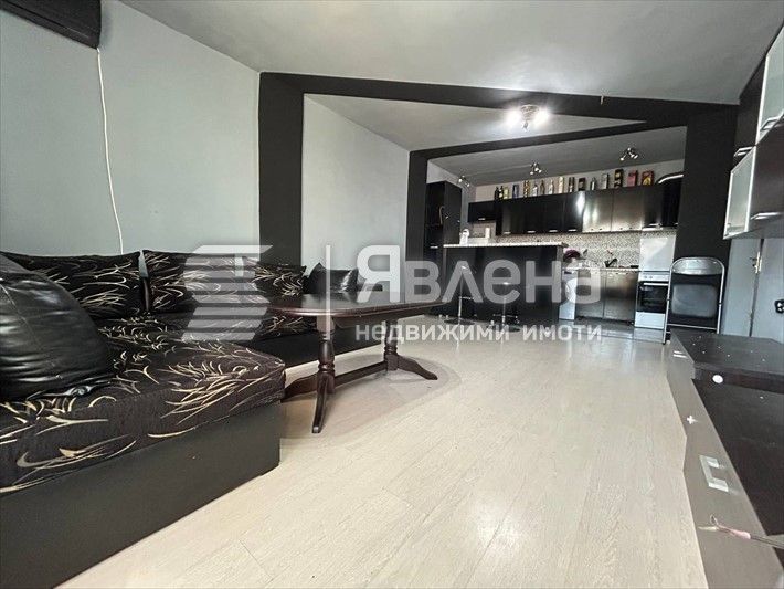 Дава се под наем Двустаен апартамент в Бургас, Лазур - 68 кв.м за 430 € - Снимка #1