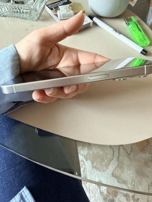 Iphone 15 pro ,128gb.