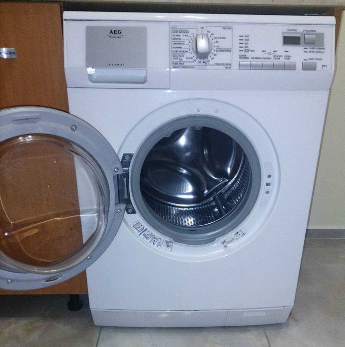 Продавам пералня Electrolux LAVAMAT 76659
