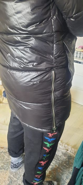 Продам длинную теплую зимнюю мужскую куртку Moncler