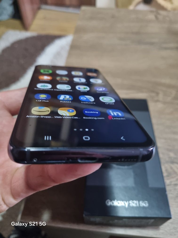Vând samsung s 21 5g în stare perfecta