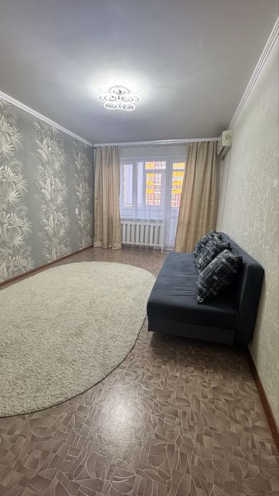 Сдам 1 ком квартиру в 11 мкр