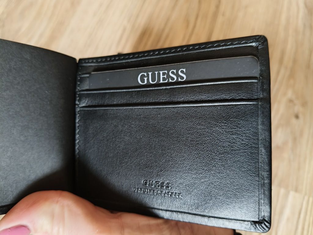 Нов портфейл Guess ест. кожа