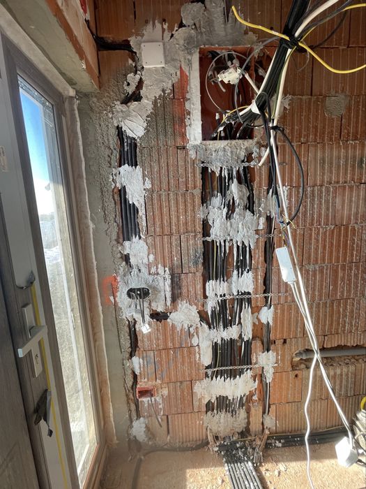 Electrician, lucrari conexe activitatii