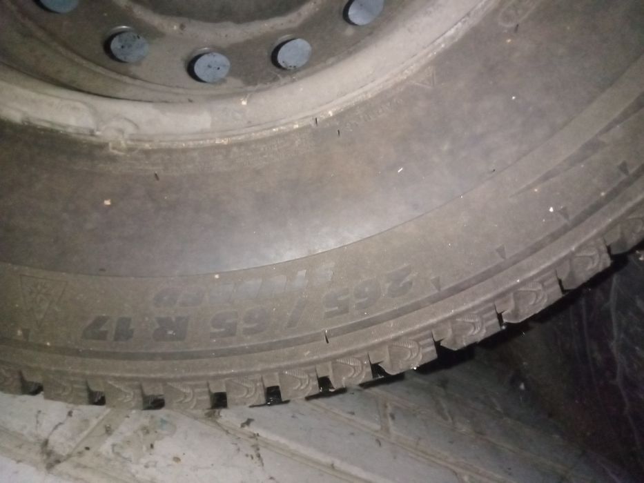 Продам шины Мишлен 265/65/17 зима