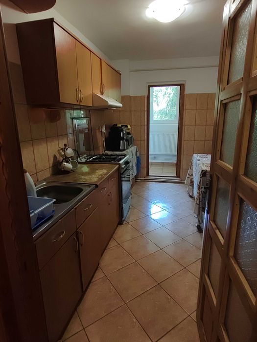 Apartament 3 camere de vanzare