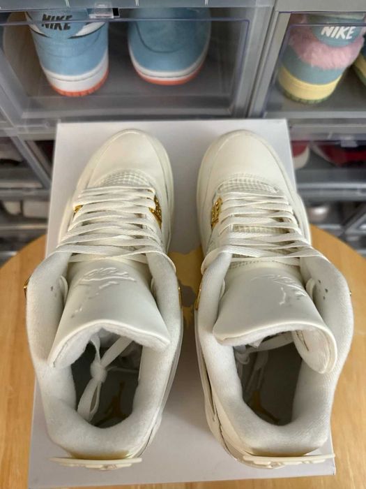% 5LEI LIVRARE % Nike Air Jordan 4 Metalic Gold Editie Limitata