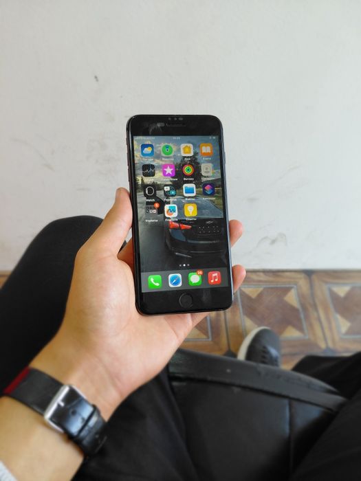 IPhone 8 plus 64talik