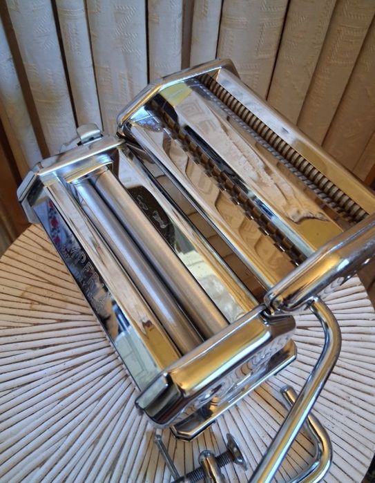 Mașină Imperia inox de făcut tăieței.