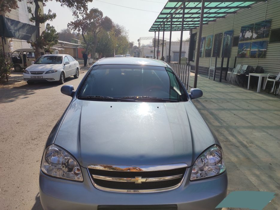 Lassettiy 1.8 sotiladi xolati ideal