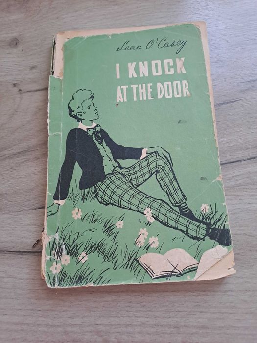 I knock at the door книга на английски език