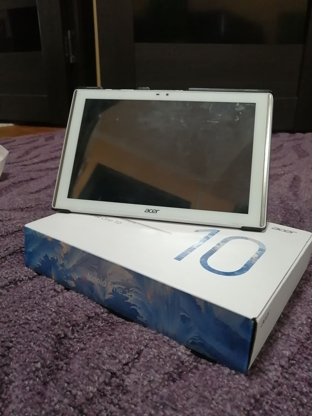 Планшет Acer iconia one 10