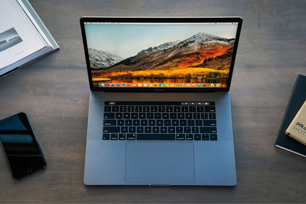 Macbook pro 16 16/256g