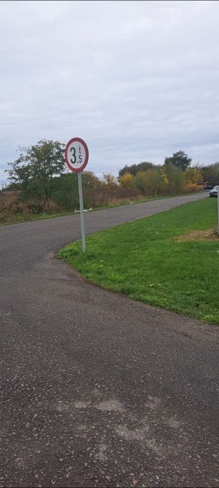 Vând teren DN 13 între centura Brașov și hanul din Ardeal