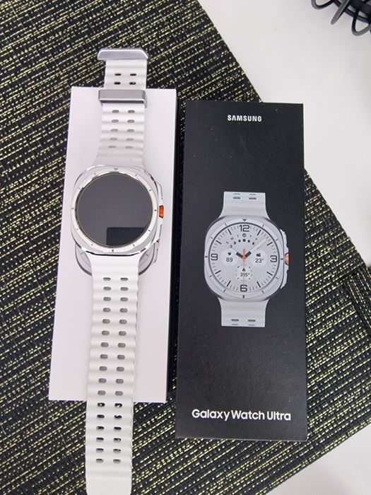 Samsung watch Ultra alb de 47mm