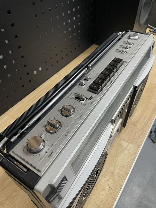 Radio casetofon boombox sharp gf 8585