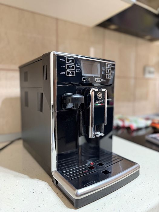 Espressor Saeco PicoBaristo – Întreținut impecabil, + accesorii