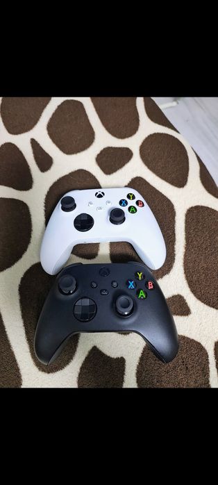 Vand sau schimb Xbox One X (descriere)