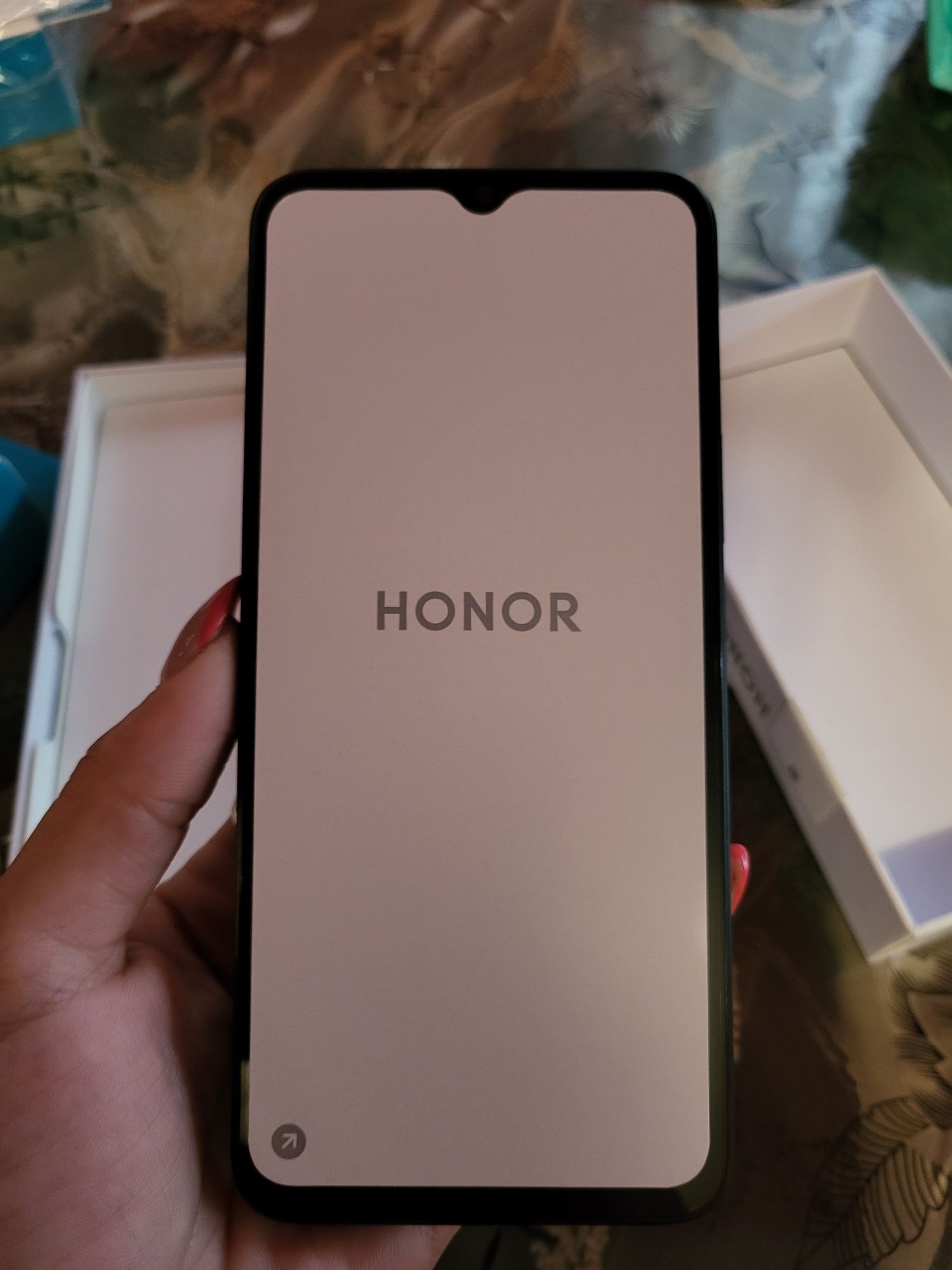 Смартфон HONOR X6B  Черен + bluetooth слушалки ttec Mode