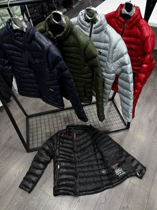 Geaca de bărbați 
S,M, L XL, XXL