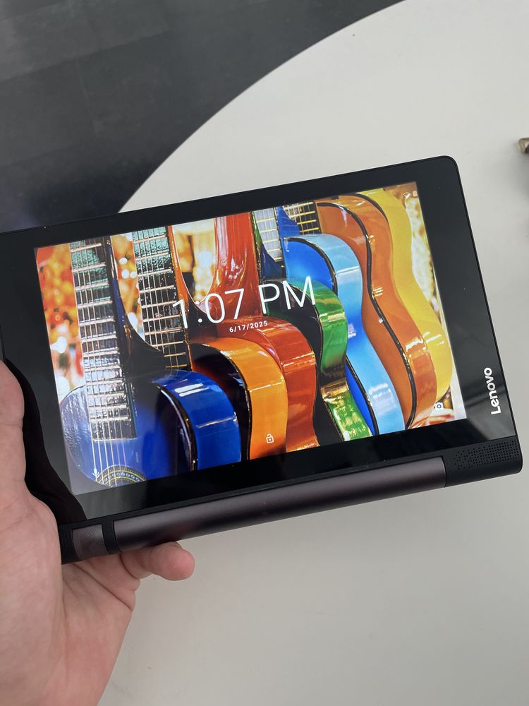 Таблет Lenovo Yoga