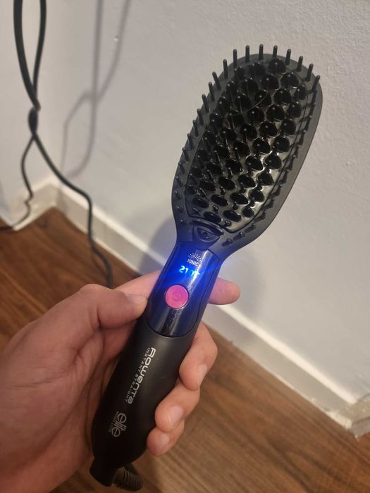 Perie de indreptat parul Rowenta CF5712