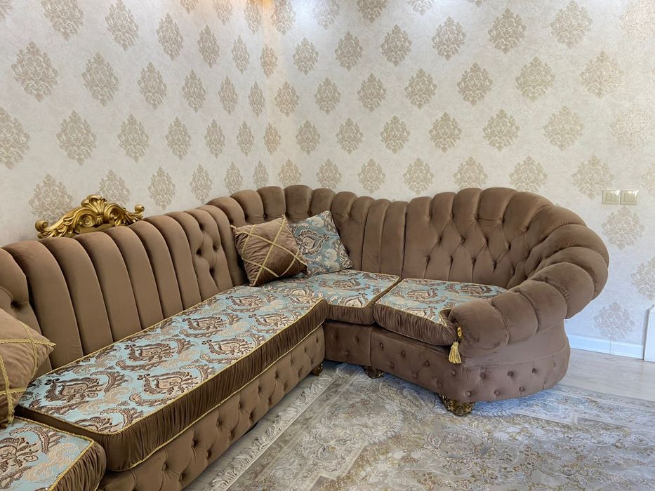 Продаю диван в отличном состоянии