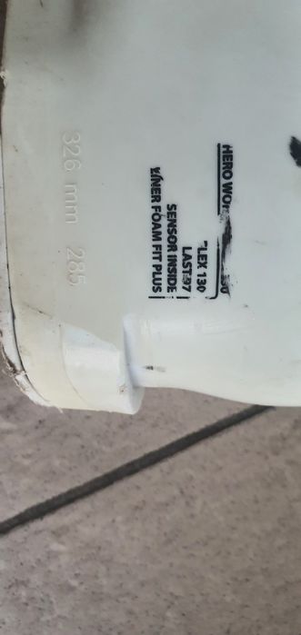 Vând Clăpari Rossignol Hero WorldCup, mărimea 43-43,5