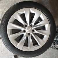 Джанти с нови гуми за тесла 245 45 19