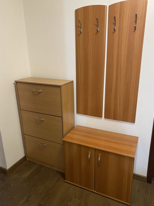 De vanzare mobilier hol