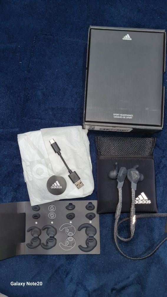 Căști Adidas  FWD -1  bluetooth