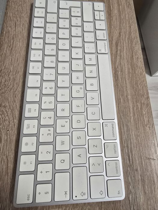 Apple Magic Keyboard 2