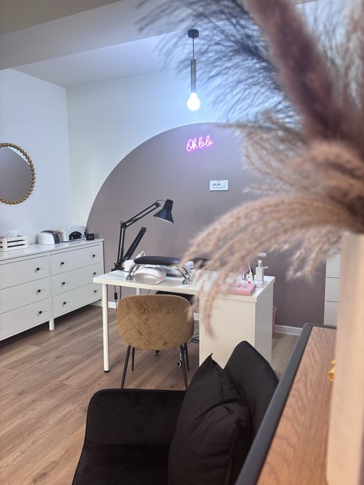 Post manichiura Coresi Avantgarden