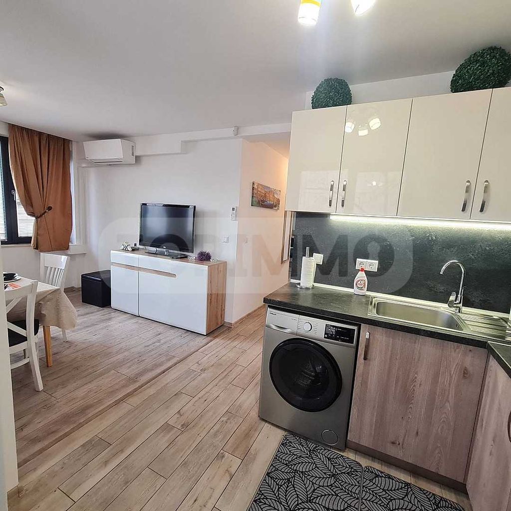 Дава се под наем Тристаен апартамент в Варна, Общината - 85 кв.м за 765 € - Снимка #6