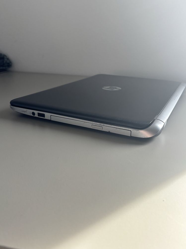 Hp Slim ultrarapid• procesor i7• 8Gb ram• SSD 256• Nvidia• bateria 3-4