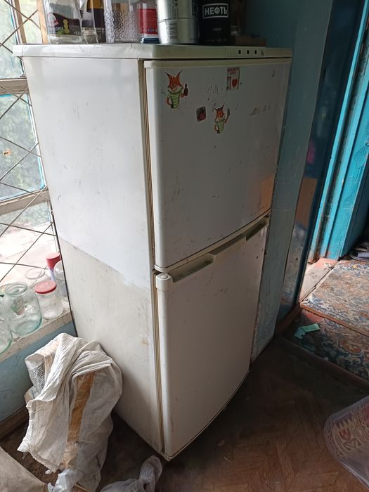 Продам холодильник