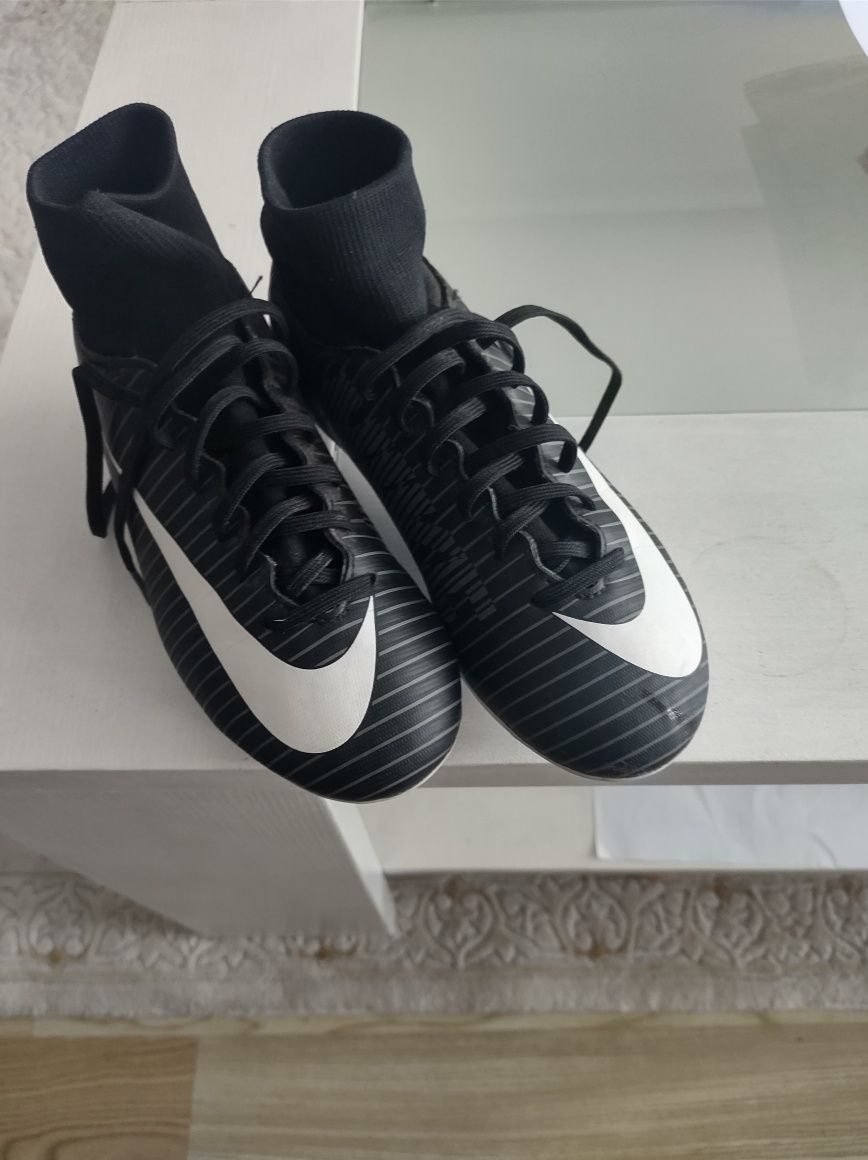 Ghete Nike mercurial cu filet