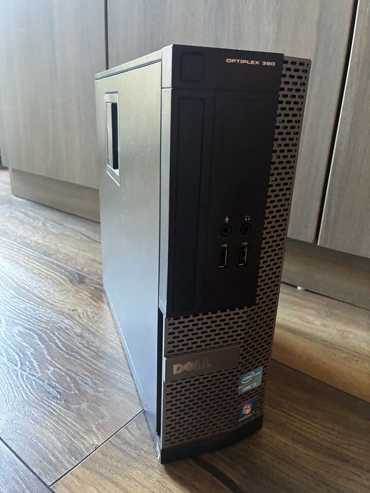Продавам Компютър Dell Optiplex 390