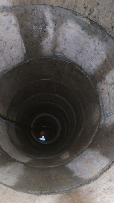 Curat decomatat dezinfectari fântâni la nr