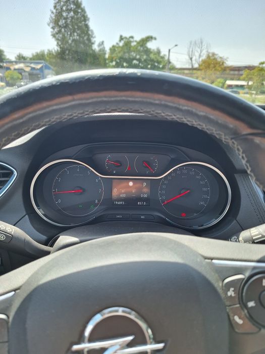 Vând Opel Grandland x