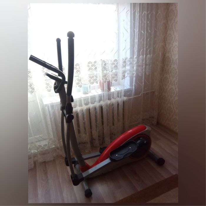 Тренажёр эллипс в хорошем состоянии
