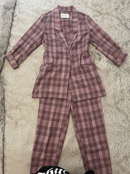 Costum din doua piese