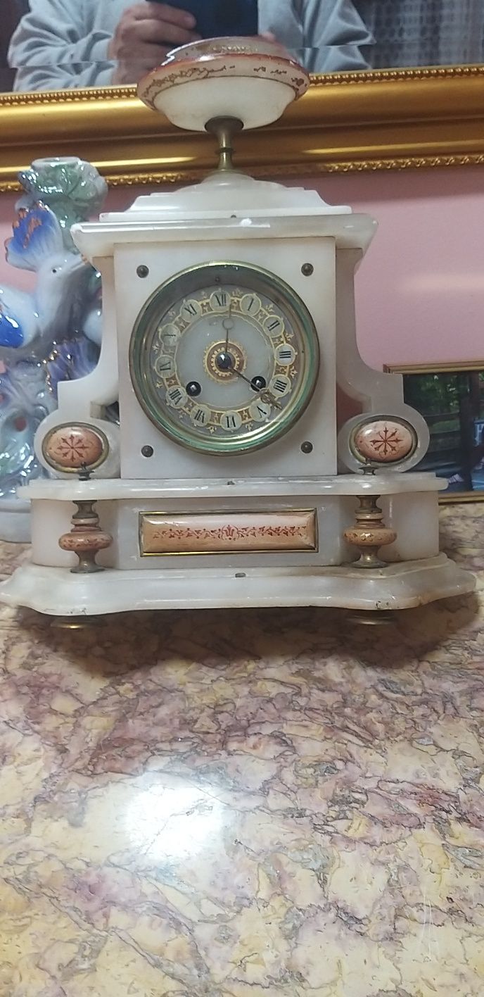 Ceas antic vintage vechi de marmură