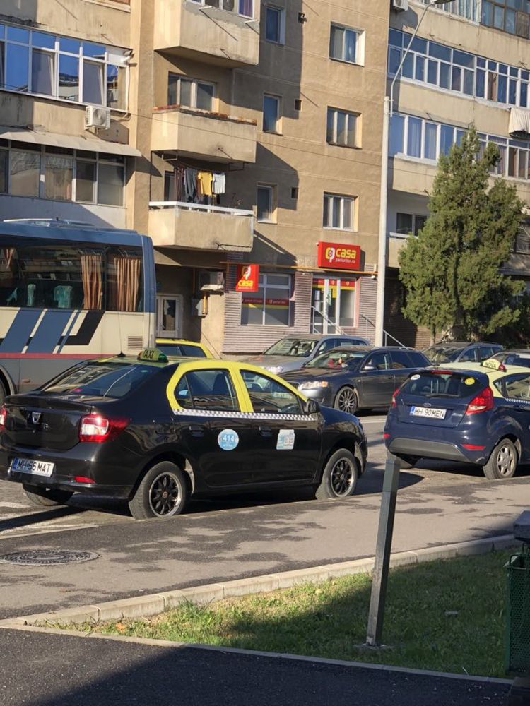 Închiriez spatiu comercial