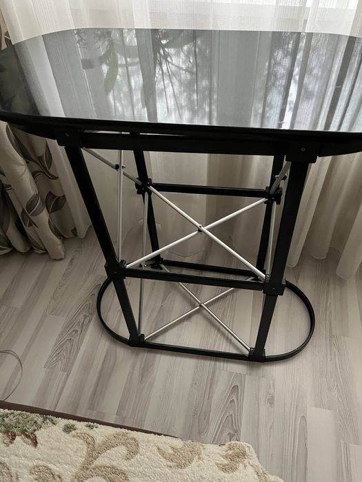 Masuta stil bar in stare perfecta