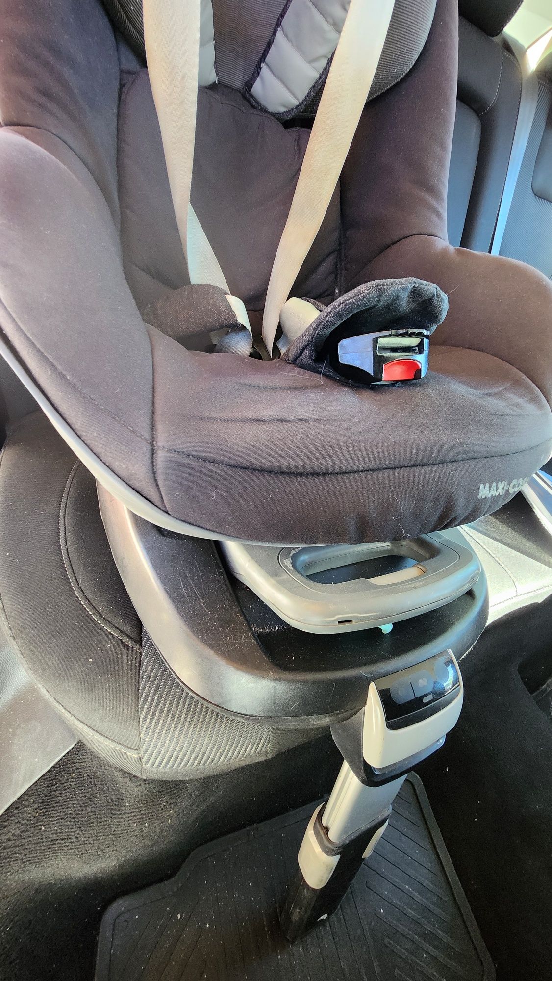 Детско столче за кола с основа Maxi Cosi Family fix 9 - 18 кг