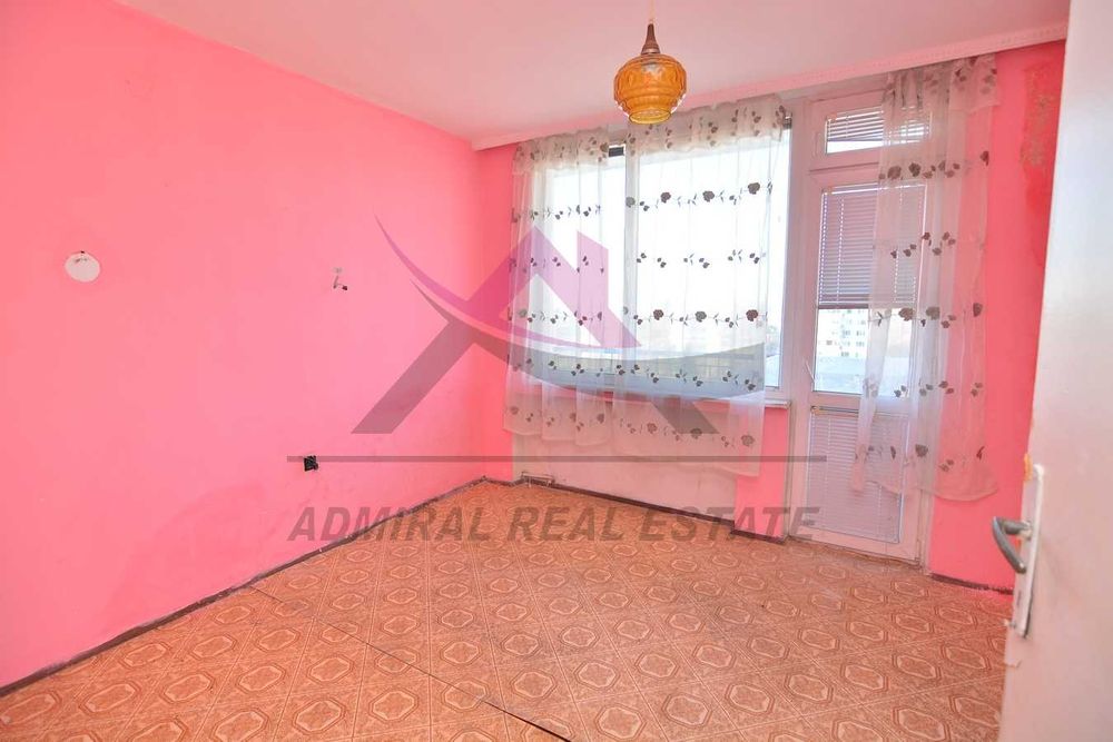Продава се Четиристаен апартамент в Варна, Лятно кино Тракия - 93 кв.м за 1936 €/кв.м - Снимка #1