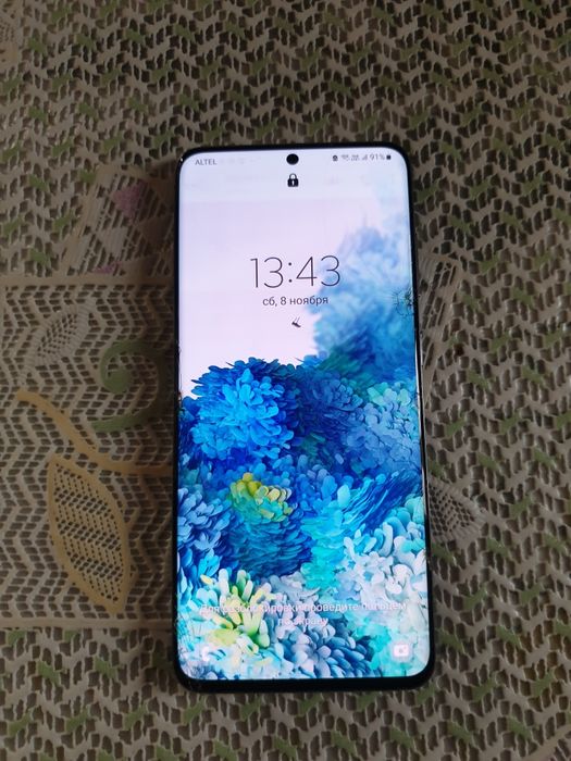 Samsung galaxy S 20  8/128гб
