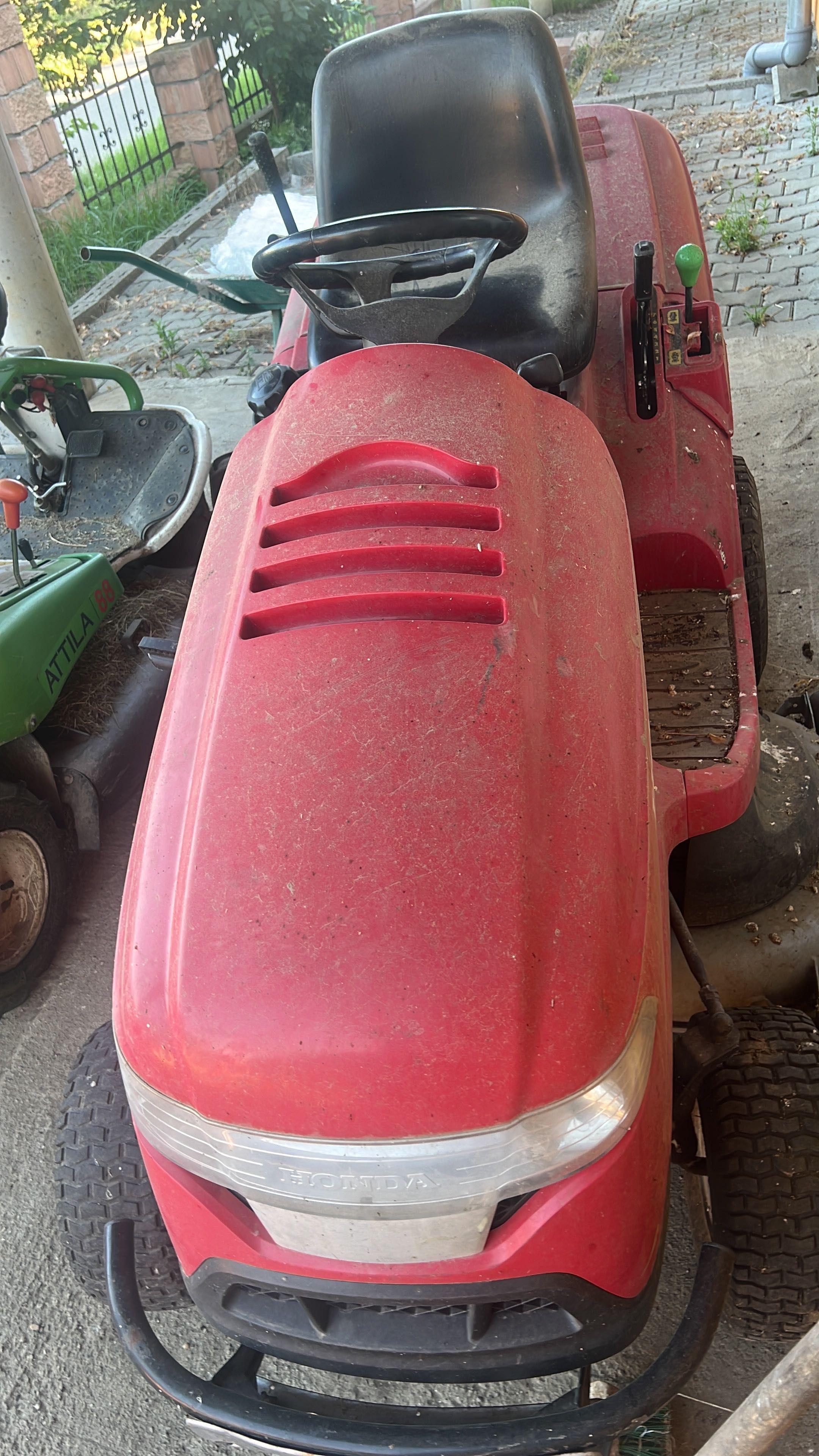 Tractor de tuns gazon HONDA HF 2622