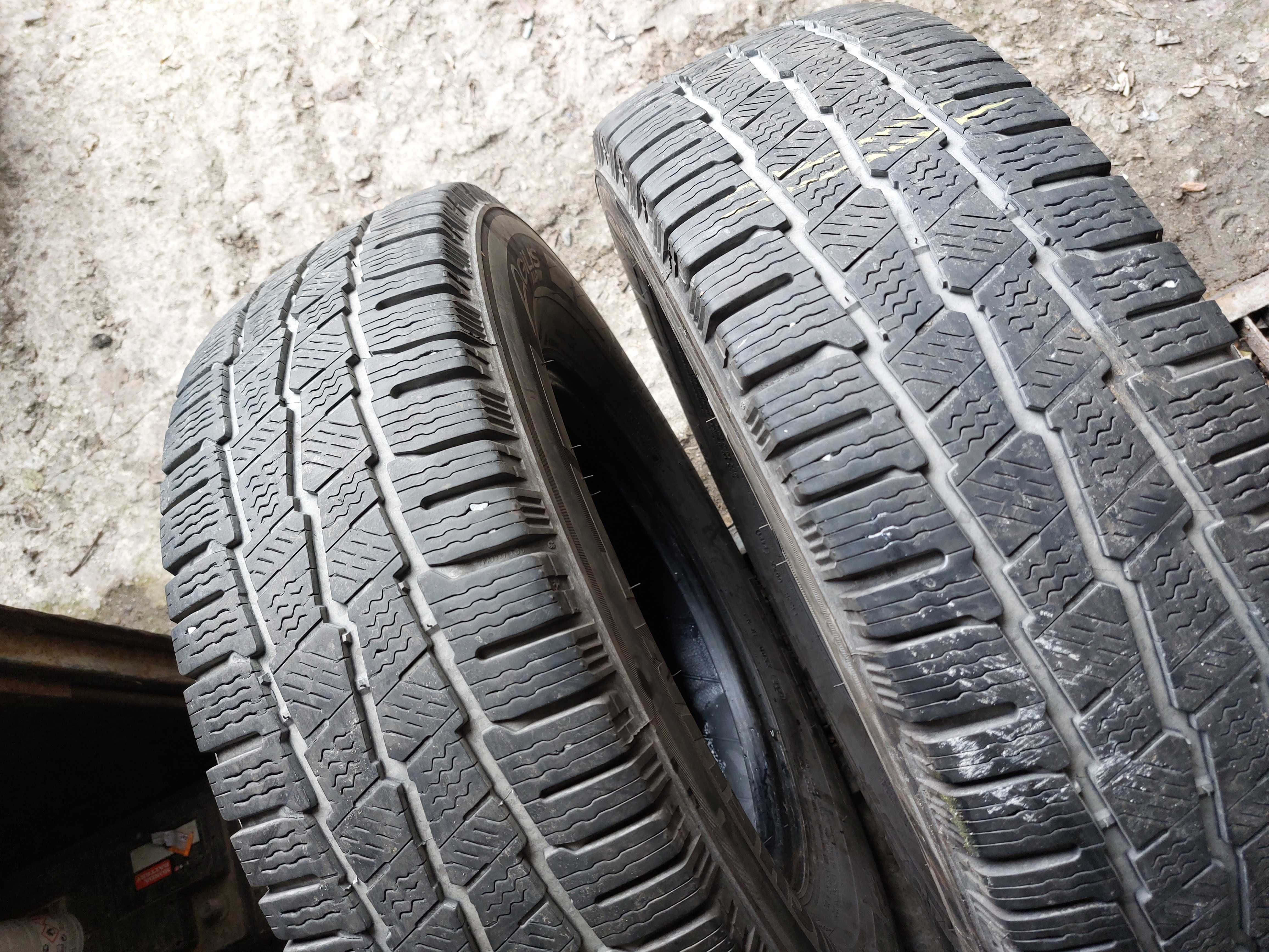 2бр.зимни MICHELIN 225/75/16C 121R DOT 2421